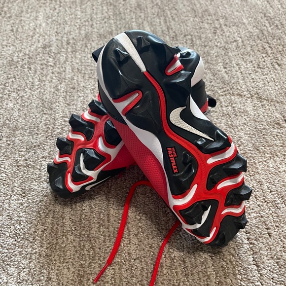 Nike Kids Fast Flex Cleats – Red – Size 1Y – New - Picture 4 of 7